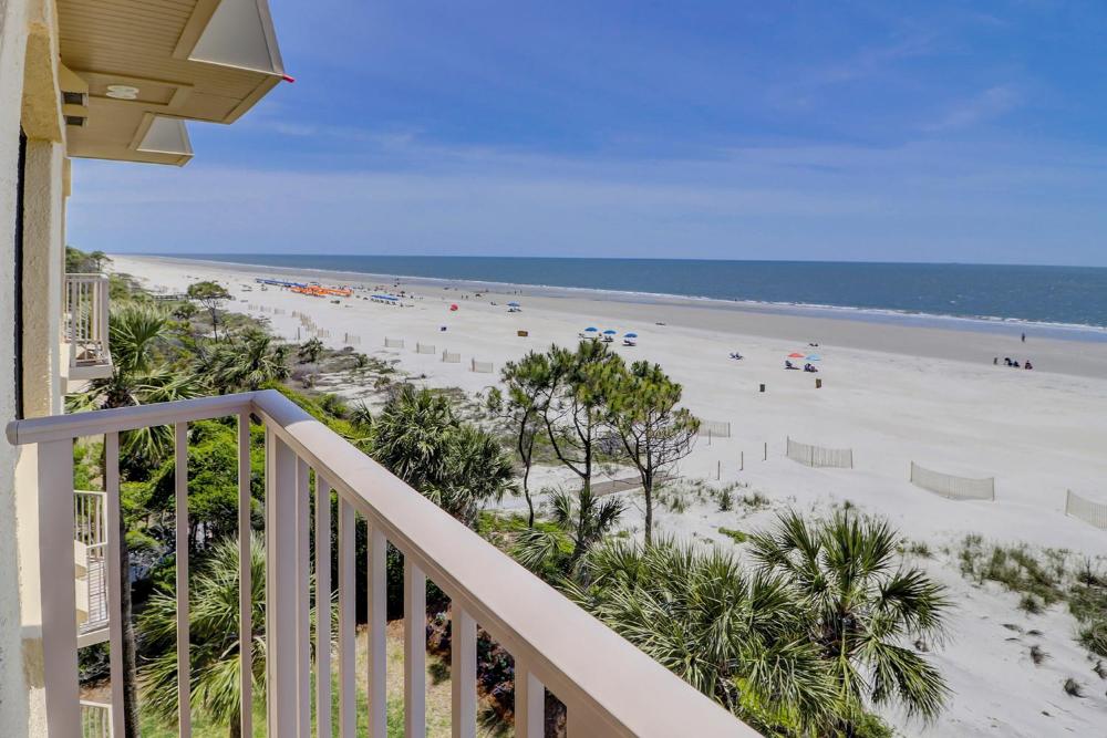 Gorgeous Views 4th Floor Direct Oceanfront Condo Updated with New furniture New floors